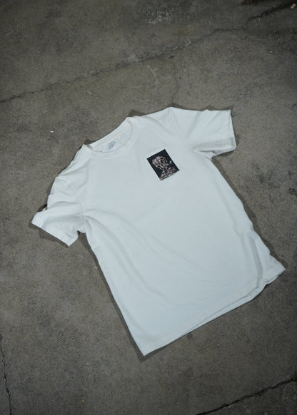 Playera French Terry 270 gsm - Bordado Cráneo con Cigarillo